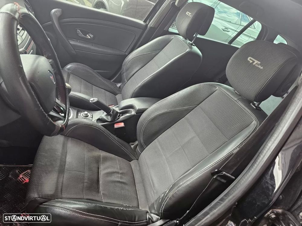 Renault Mégane Sport Tourer 1.5 dCi GT Line J18 - 8