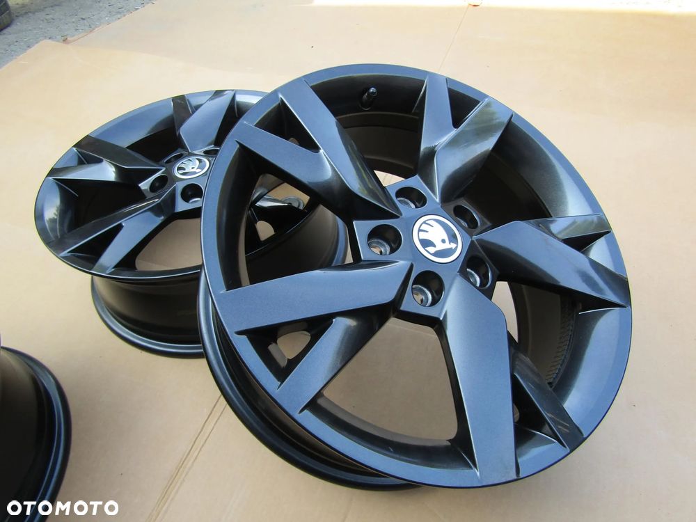 4x Felgi Aluminiowe 17 Skoda Kodiaq Karoq Octavia II III IV Superb Yeti 6,5 j 5x112 ET46 / 5E3601025 STAN IDEALNY - 20