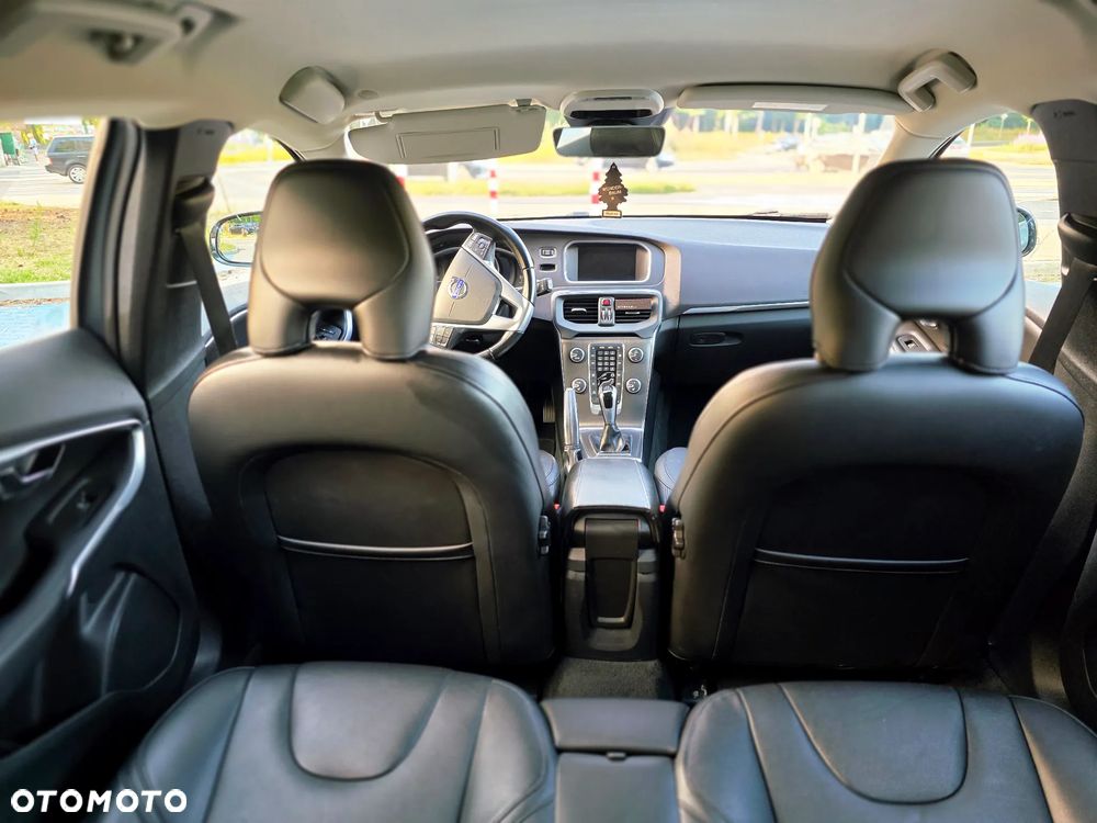 Volvo V40 - 25