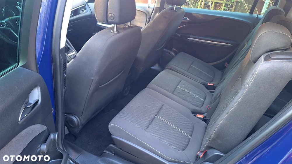 Opel Zafira - 9