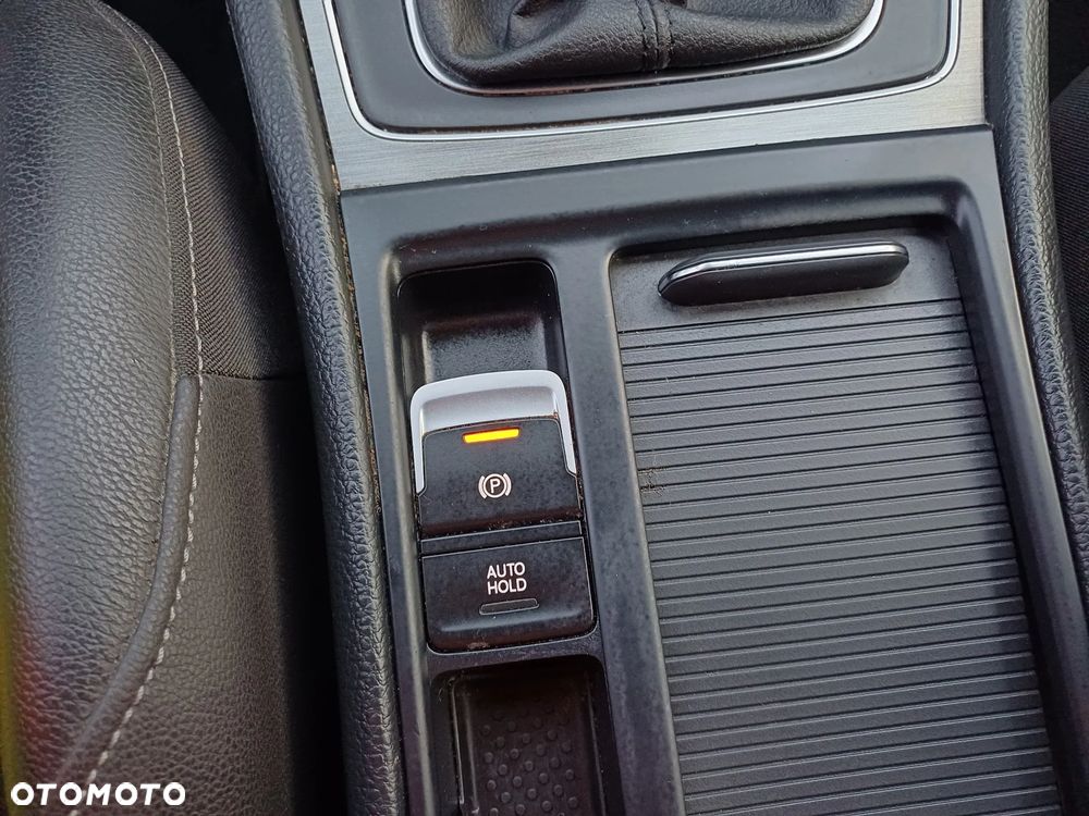 Volkswagen Golf - 36