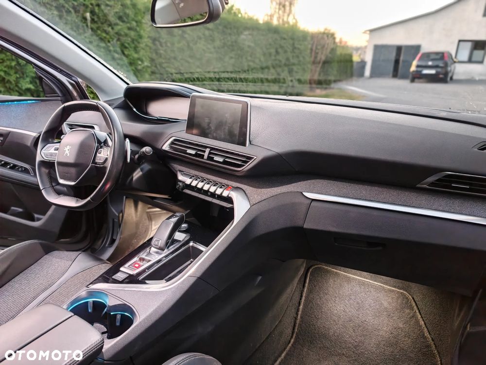 Peugeot 5008 1.6 PureTech Allure S&S EAT8 - 35