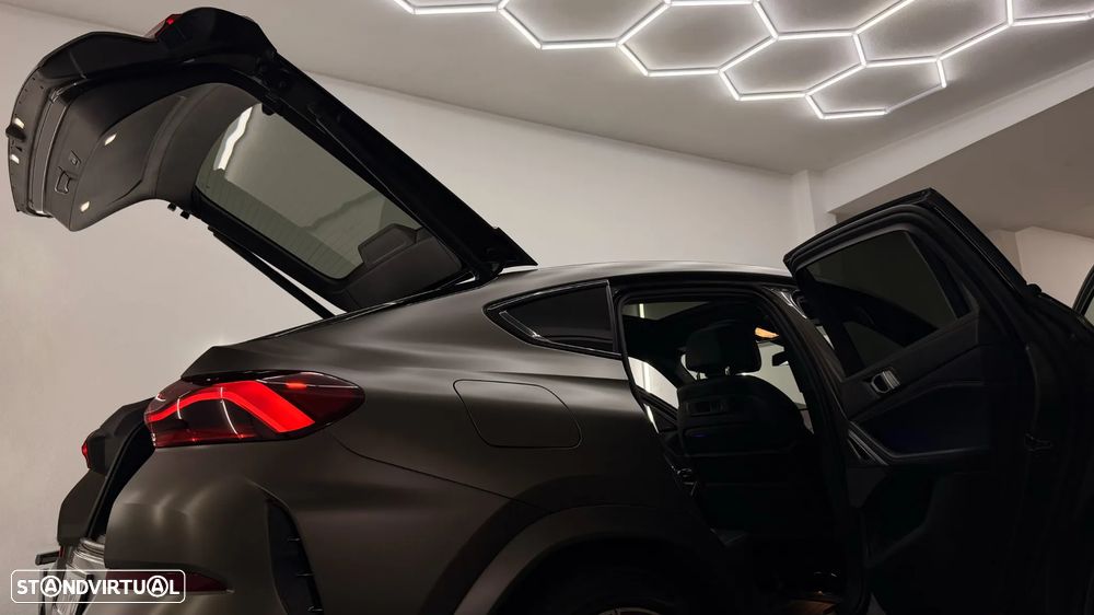 BMW X6 M50i - 14