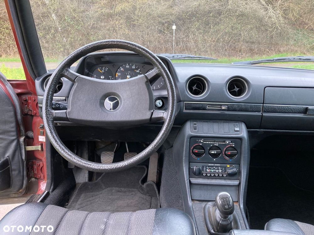 Mercedes-Benz W123 - 3