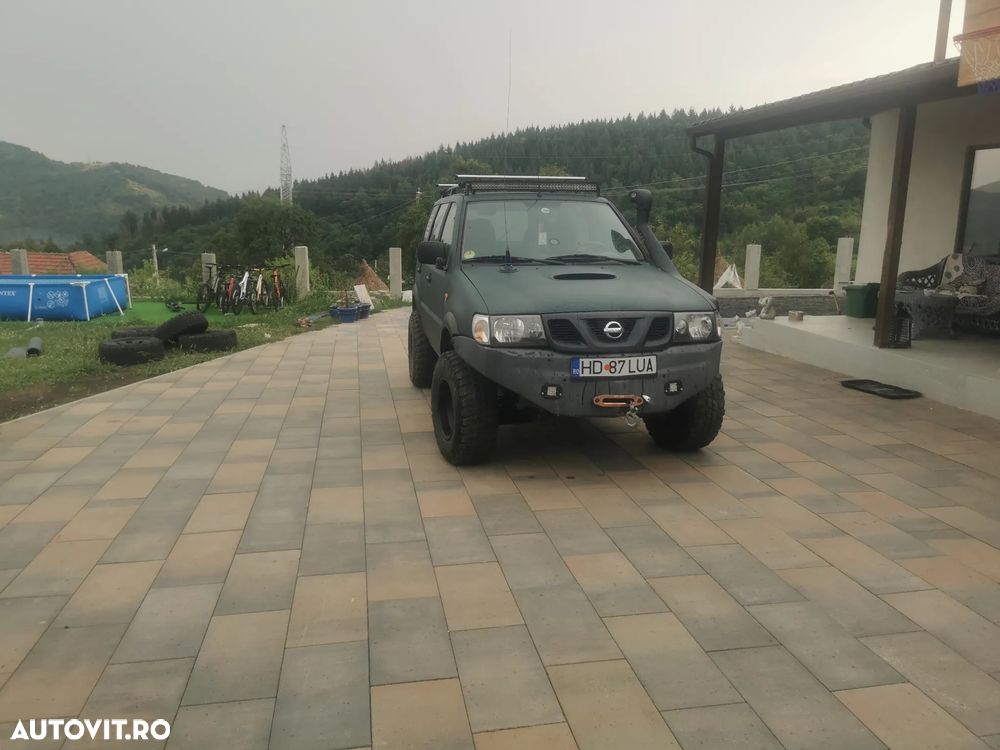 Nissan Terrano 2.7 TDI Sport HT - 10