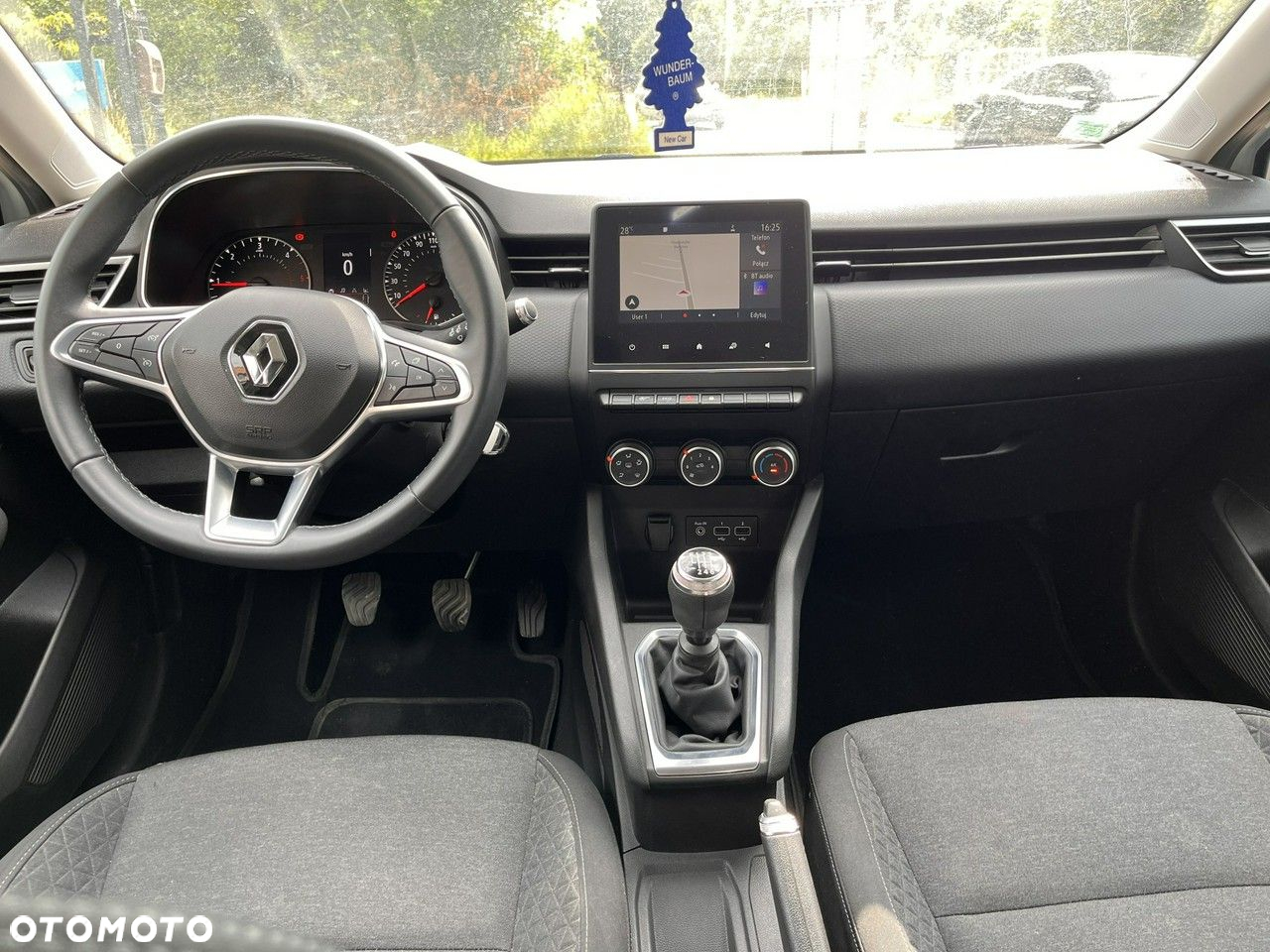 Renault Clio - 12