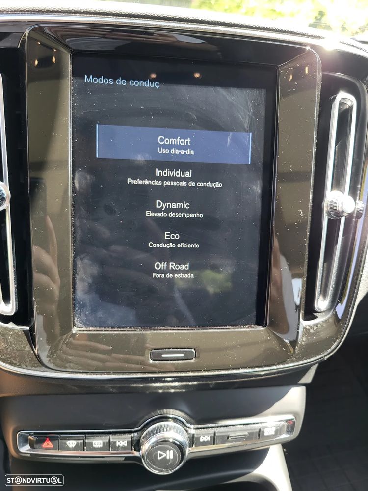 Volvo XC 40 1.5 T3 Tech Edition - 26