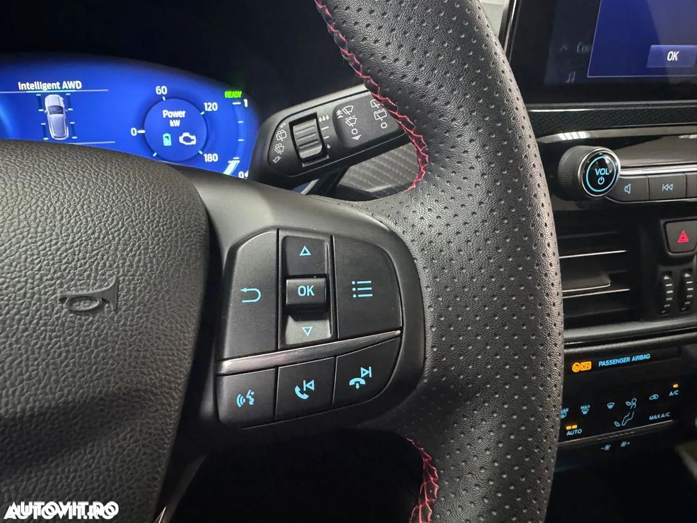 Ford Kuga 2.5 Duratec FHEV ST-LINE X - 23