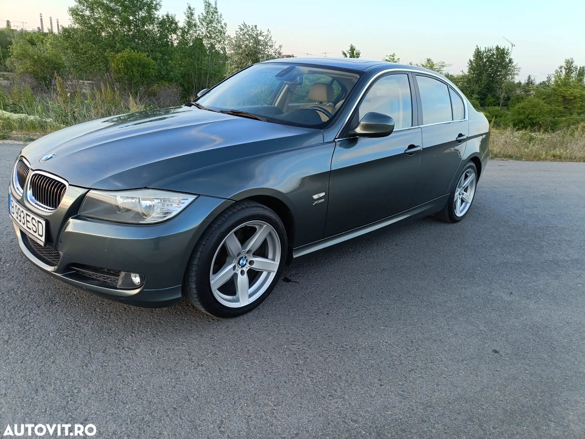 BMW Seria 3 325i - 1