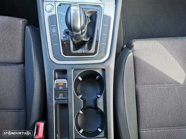 VW Passat Variant 2.0 TDi DSG (BlueMotion ) Comfortline - 13