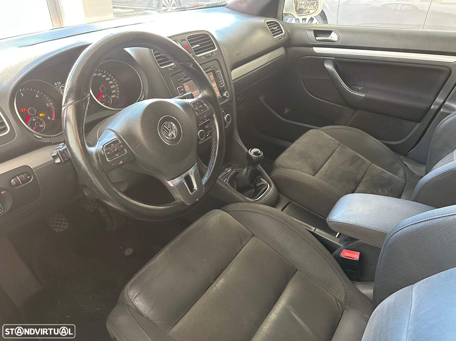 VW Golf Variant 1.6 TDi Confortline - 8