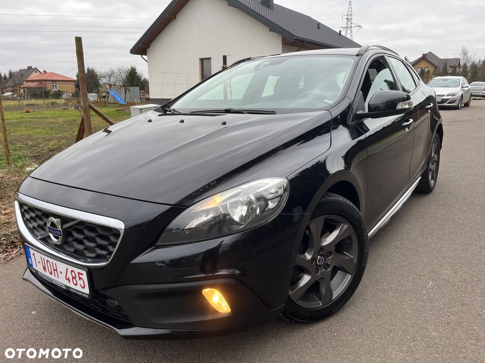 Volvo V40 Cross Country - 1