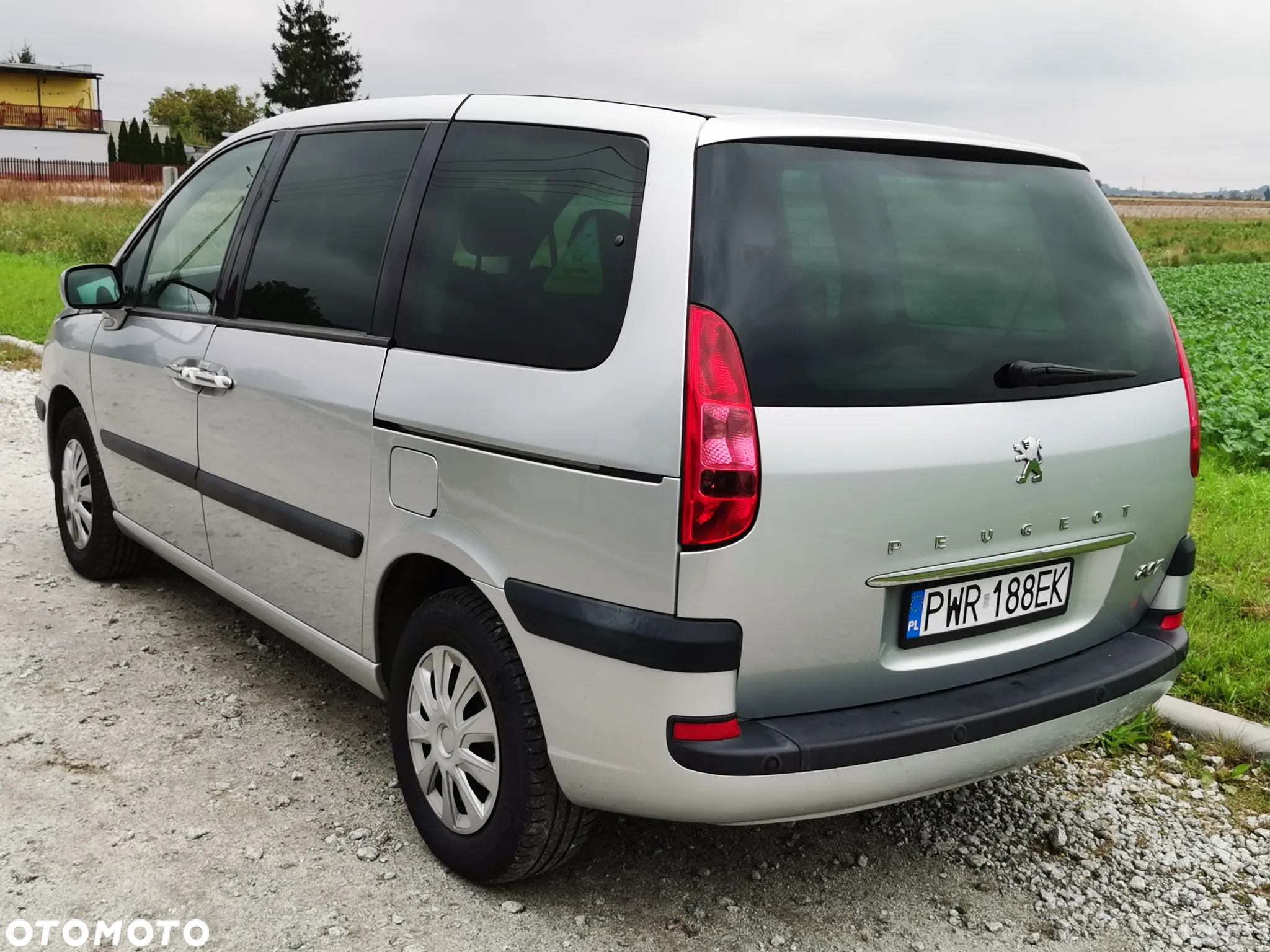 Peugeot 807 2.2 ST - 10