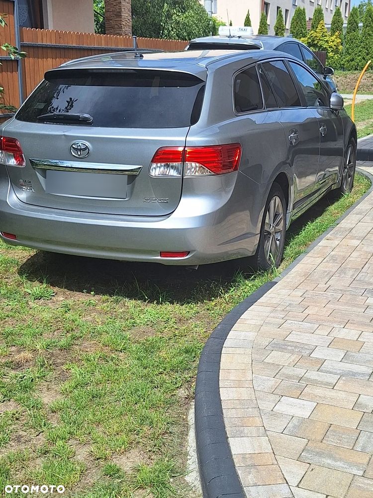 Toyota Avensis 2.0 D-4D Comfort - 3