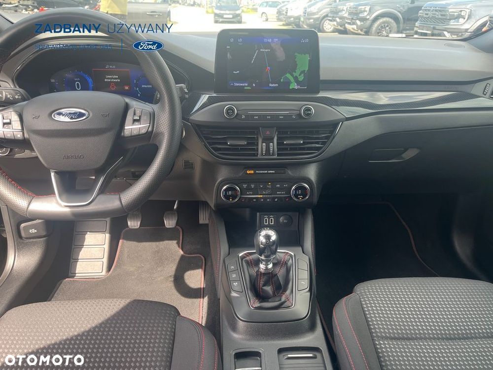 Ford Focus 1.0 EcoBoost Hybrid ST-LINE - 19