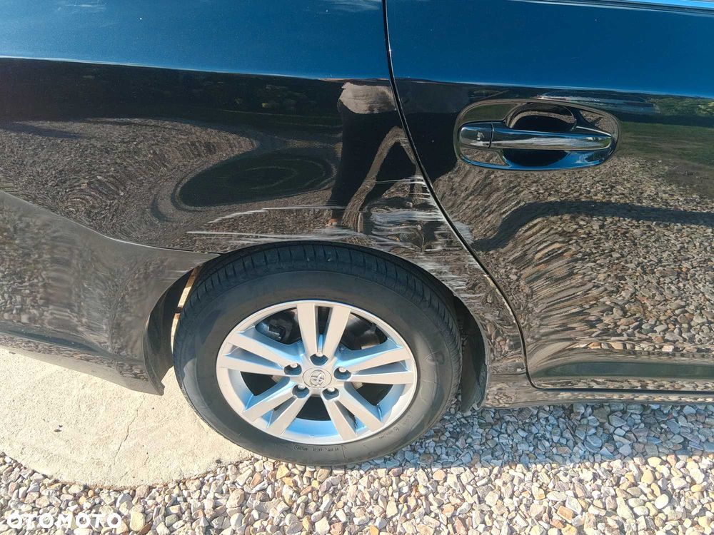Toyota Avensis - 7