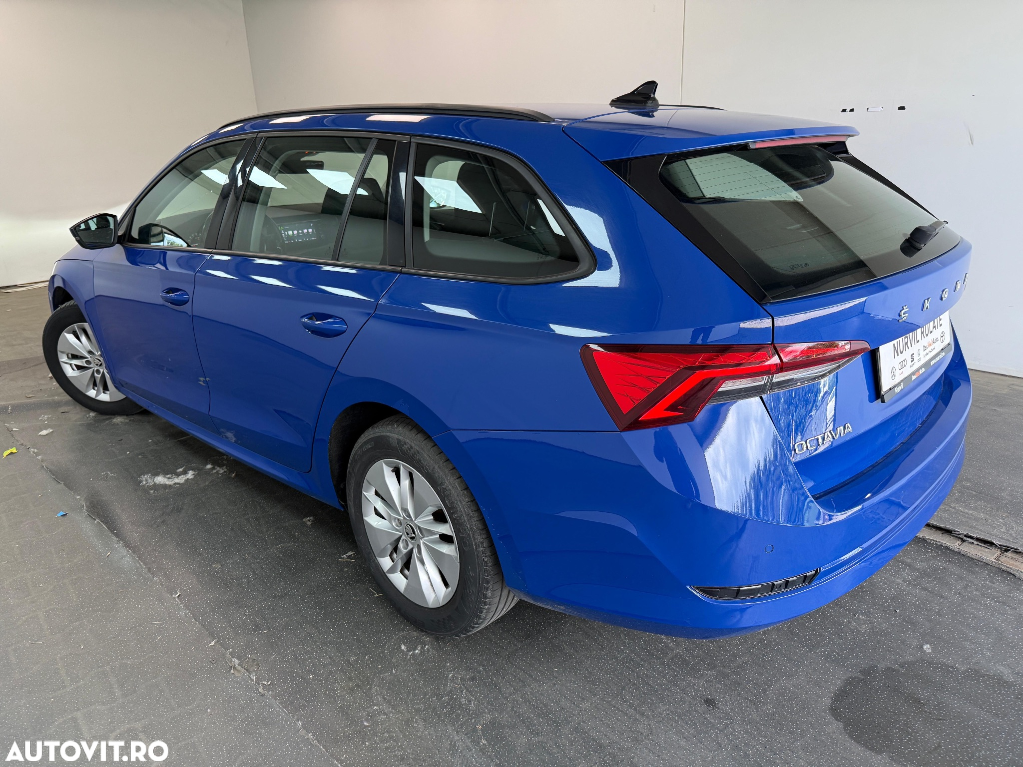 Skoda Octavia Combi Diesel 2.0 TDI DSG Ambition - 23