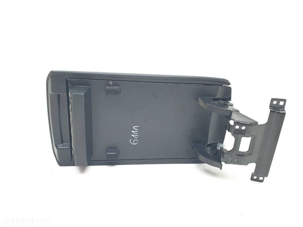 PODŁOKIETNIK CZARNY BAIC BEIJING X7 - 5