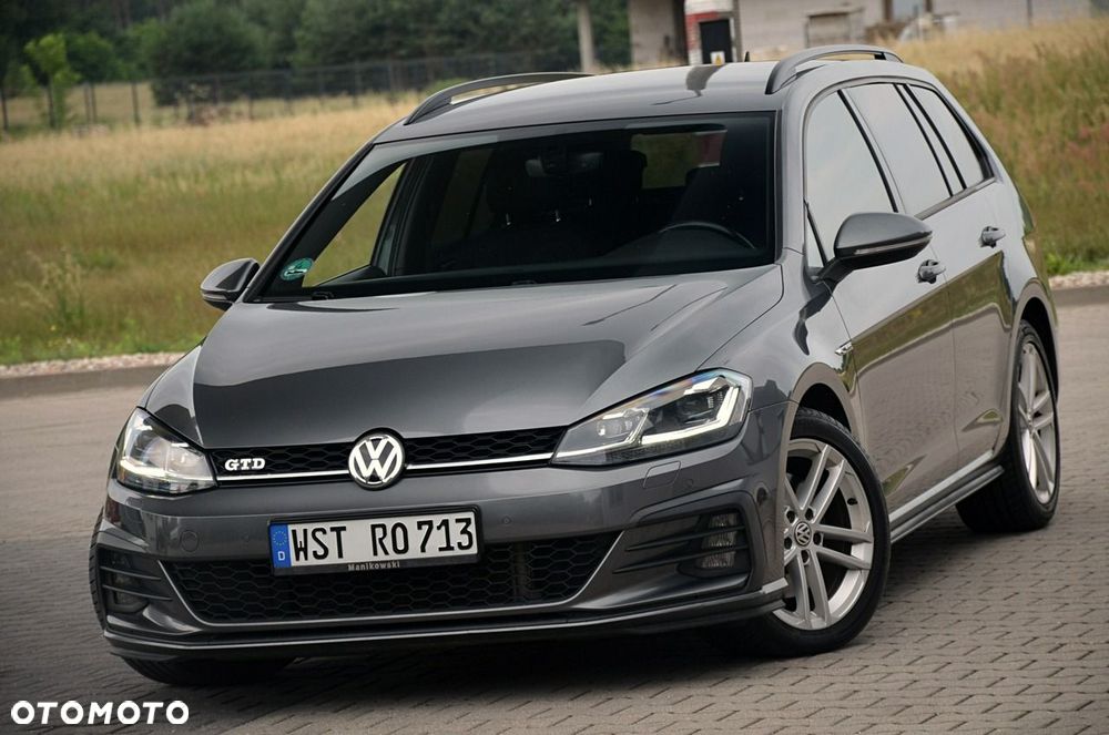 Volkswagen Golf - 4