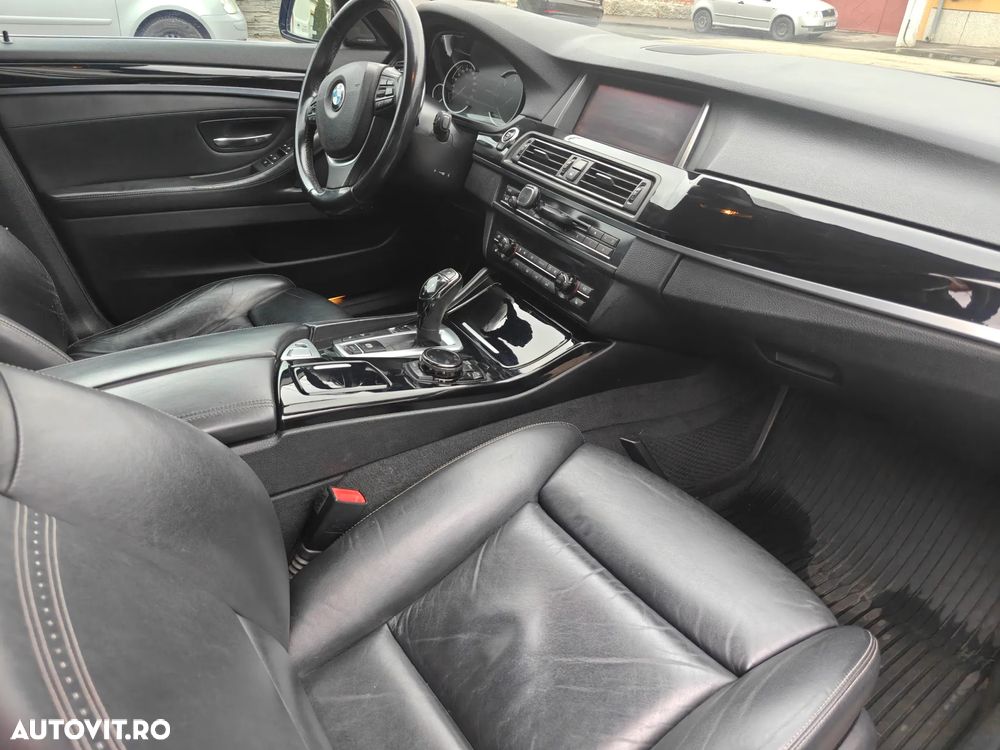 BMW Seria 5 535d xDrive AT - 16