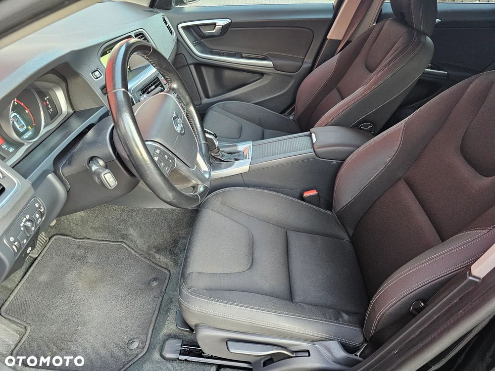 Volvo V60 D4 Drive-E Momentum - 6