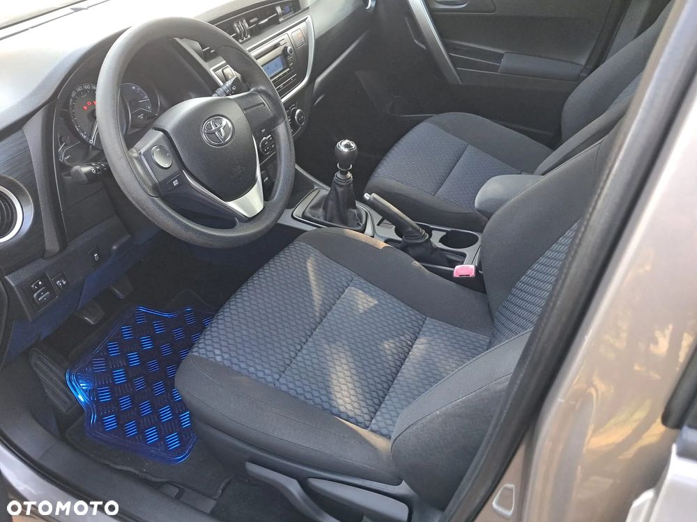 Toyota Auris 1.33 VVT-i Luna - 22