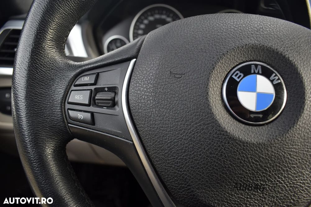 BMW Seria 3 320i xDrive Aut. Luxury Line - 16