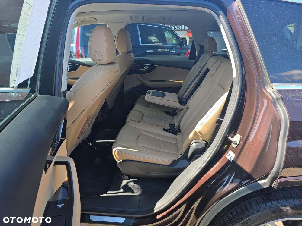 Audi Q7 - 10