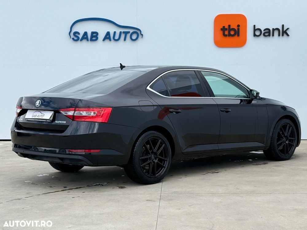 Skoda Superb 2.0 TDI DSG Active - 20