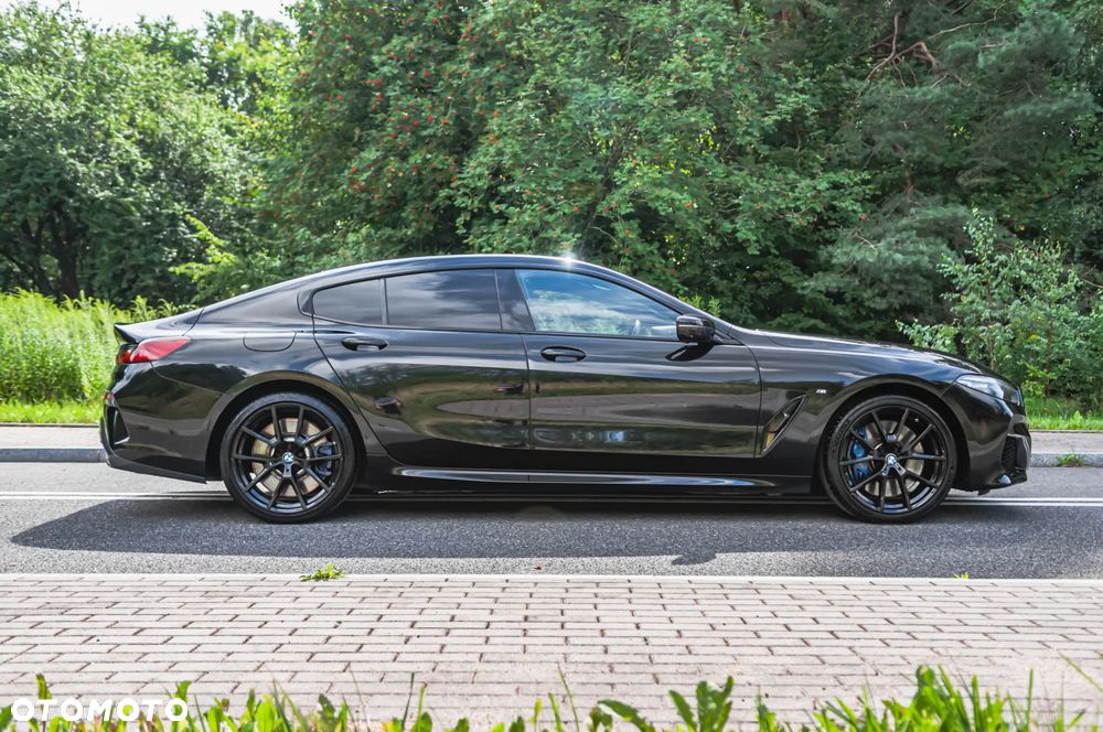 BMW Seria 8 840i - 8