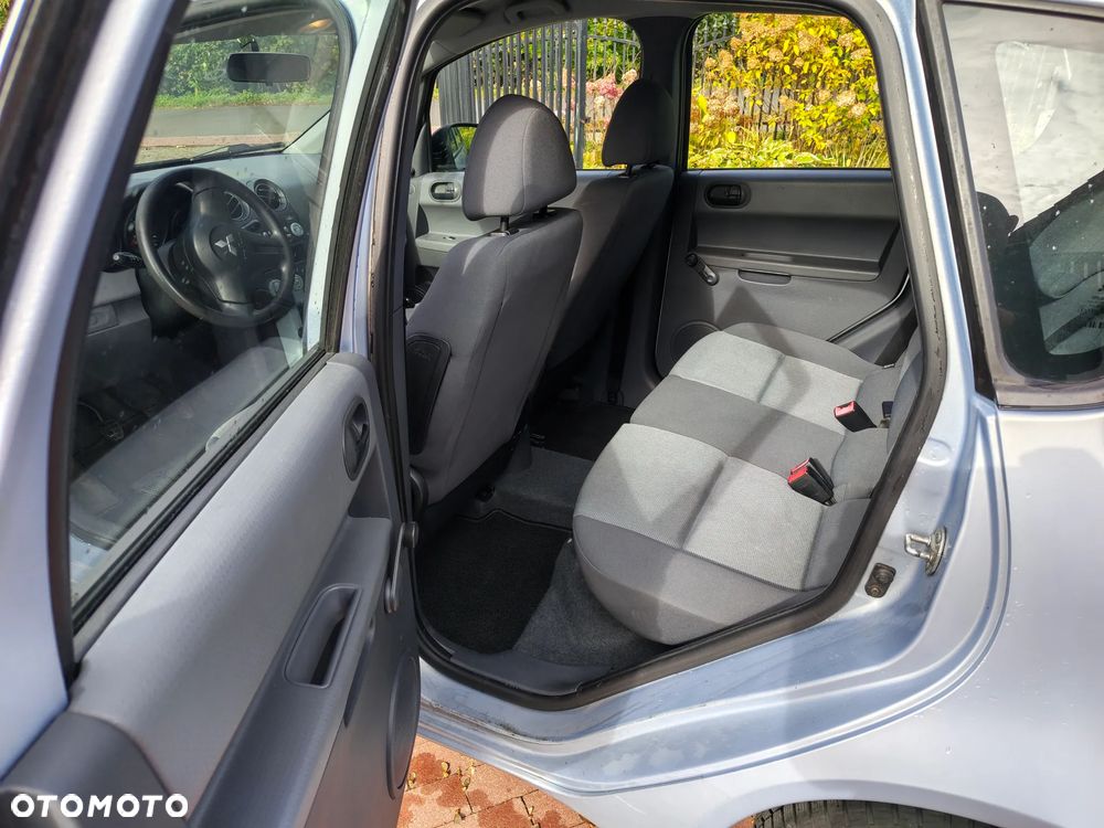 Mitsubishi Colt - 17