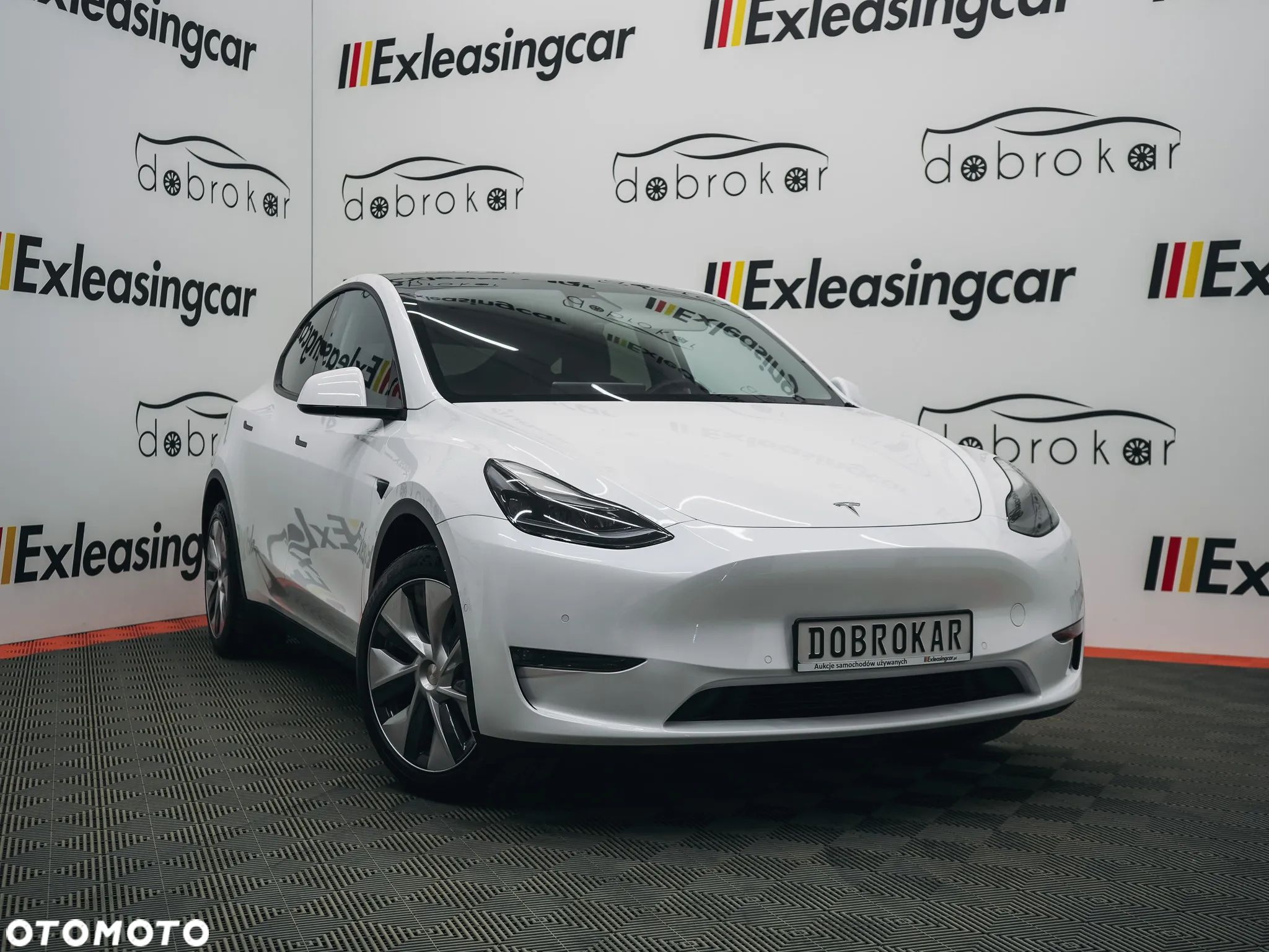 Tesla Y Model Long Range Dual Motor AWD - 1