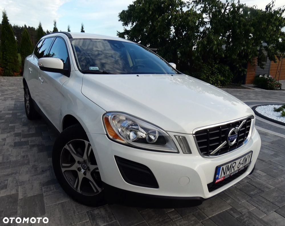 Volvo XC 60 2.4D AWD Momentum - 39