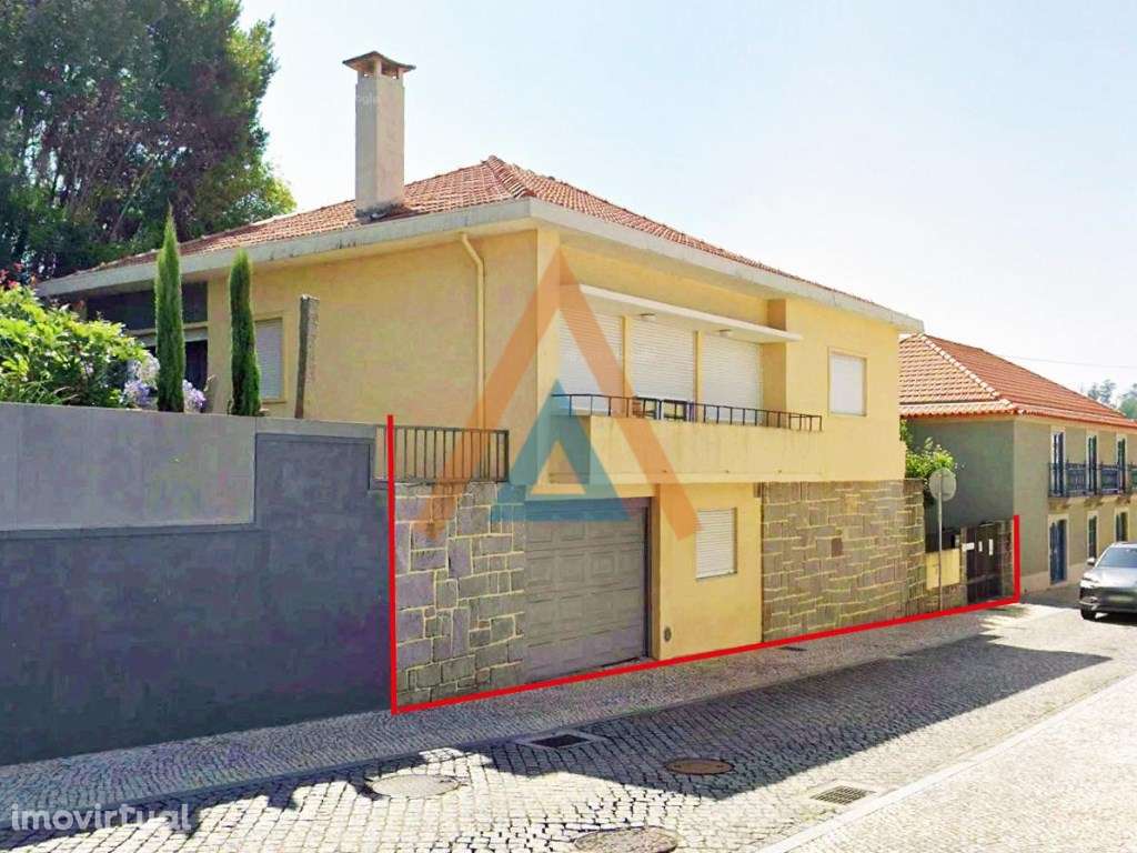 Moradia T4 centro de Santa Maria Feira - Grande imagem: 3/27