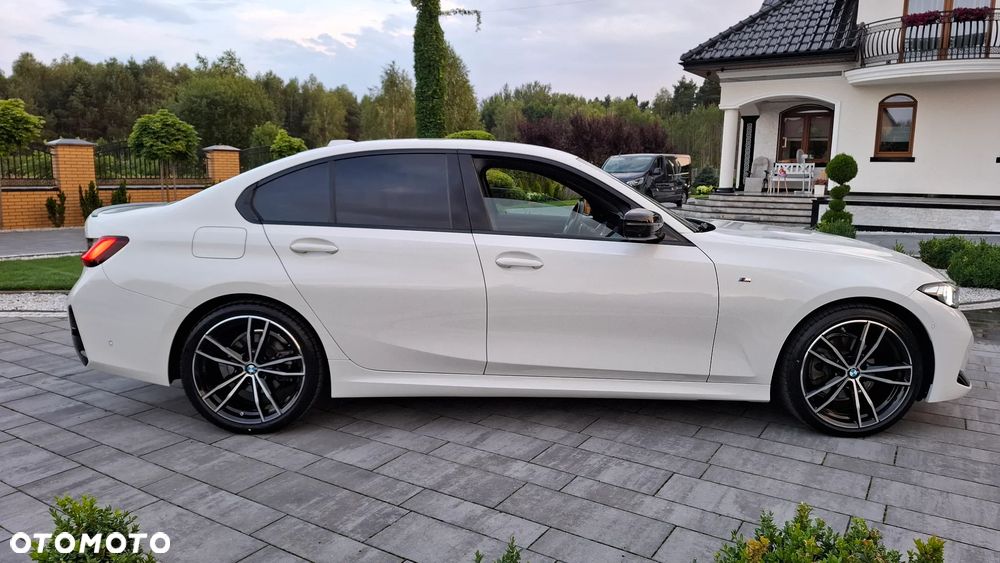 BMW Seria 3 320d xDrive mHEV M Sport - 9