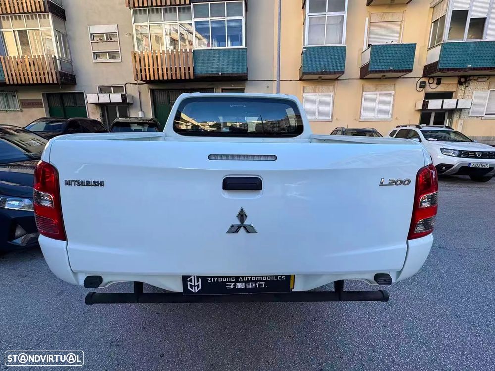 Mitsubishi L200 - 8