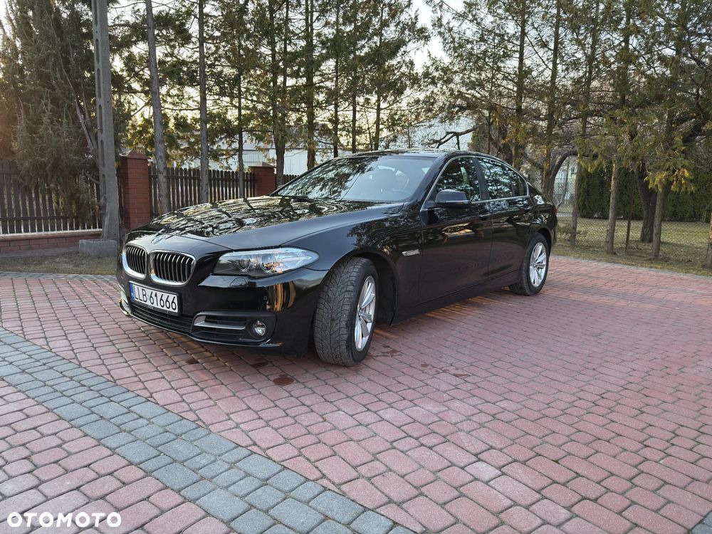 BMW Seria 5 528i xDrive - 1