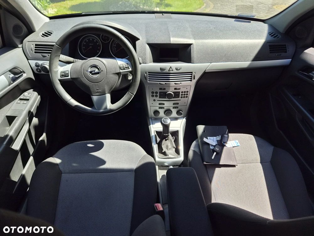 Opel Astra 1.4 - 8