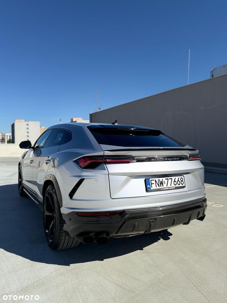 Lamborghini Urus - 6