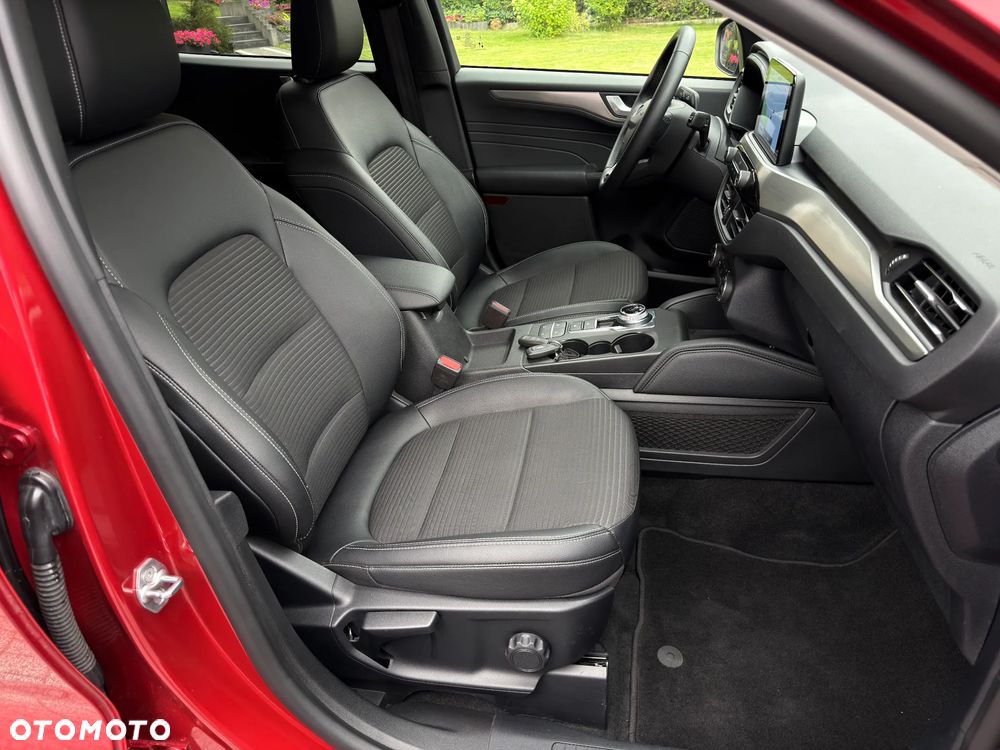Ford Kuga 2.5 Duratec FHEV 4x4 TITANIUM X - 38