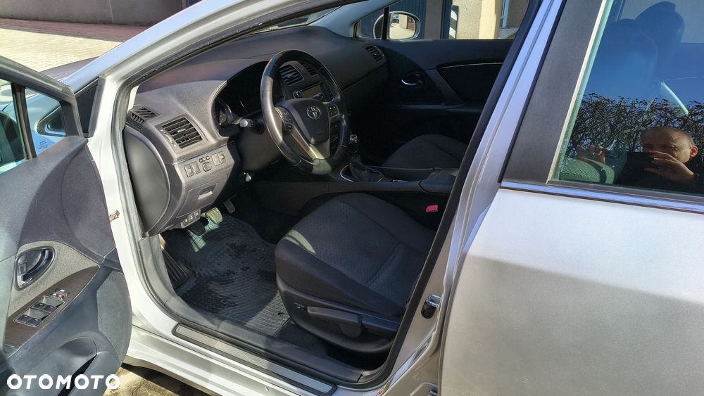 Toyota Avensis 1.8 Sol plus - 22