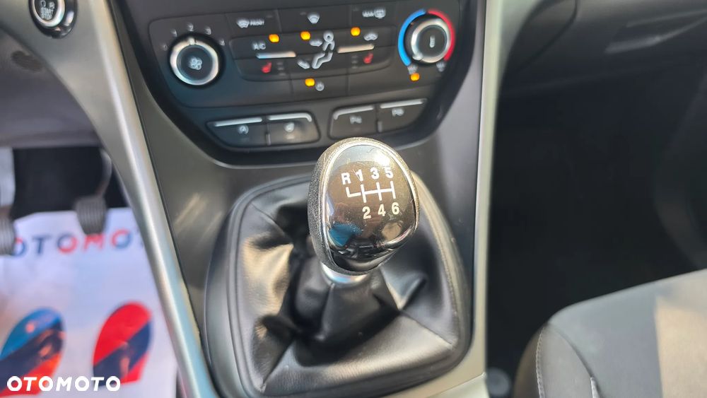 Ford Kuga 1.5 EcoBoost 2x4 SYNC - 24