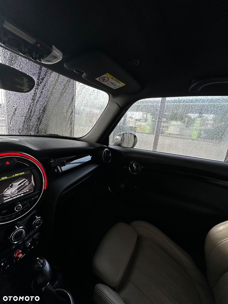 MINI Cooper Standard - 17