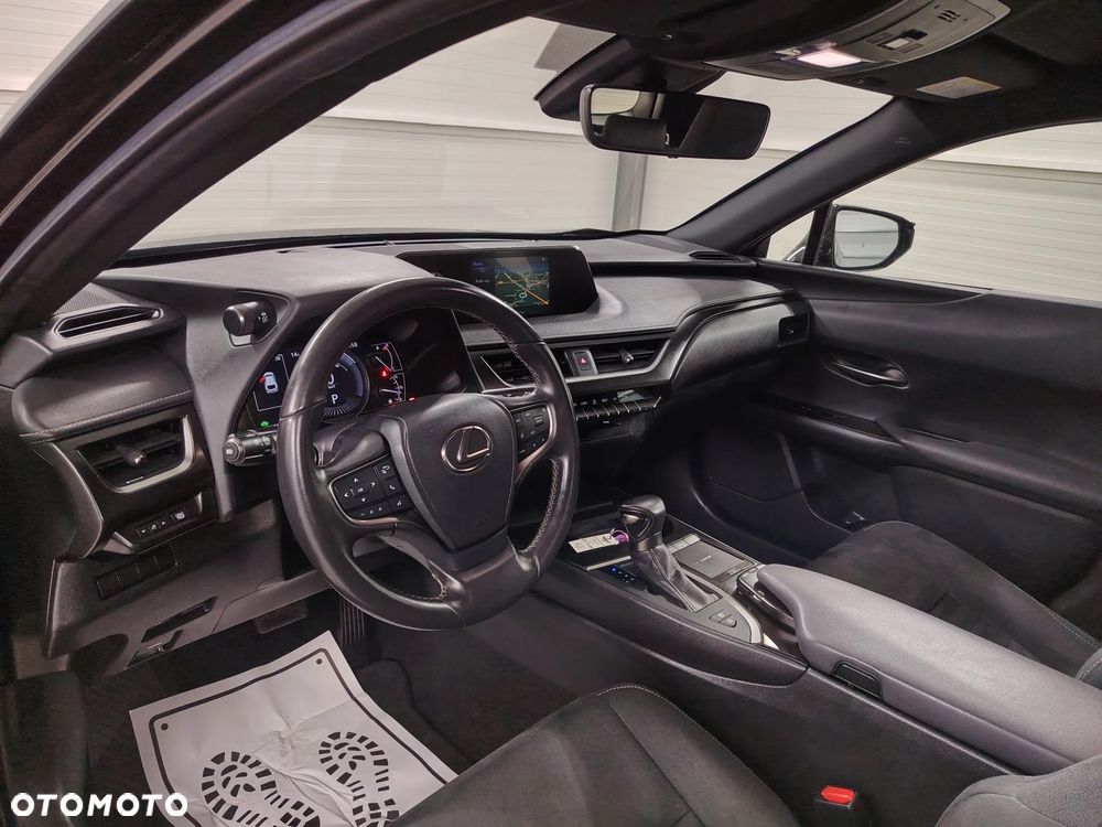 Lexus UX 250h Elegance 2WD - 18