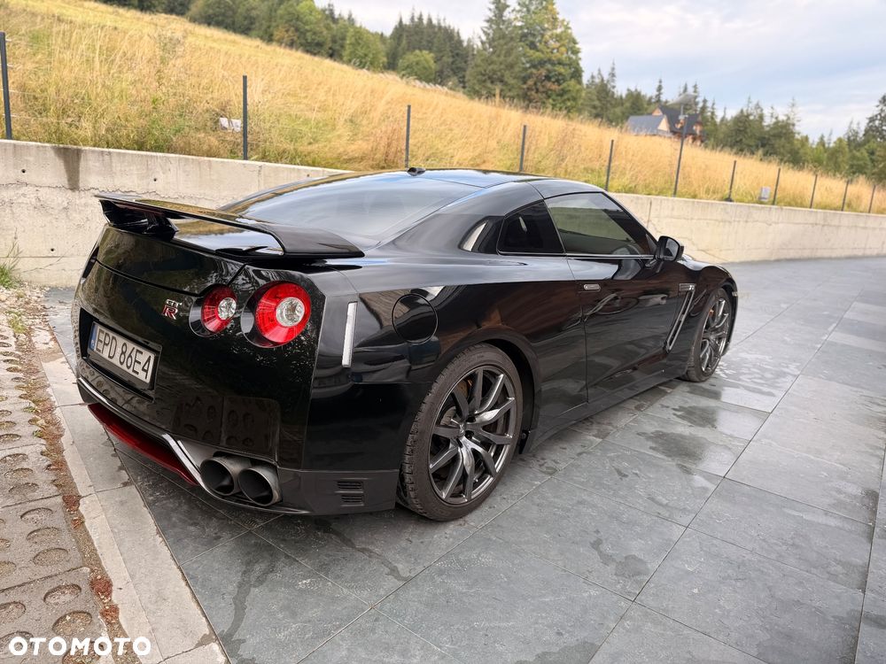 Nissan GT-R - 24