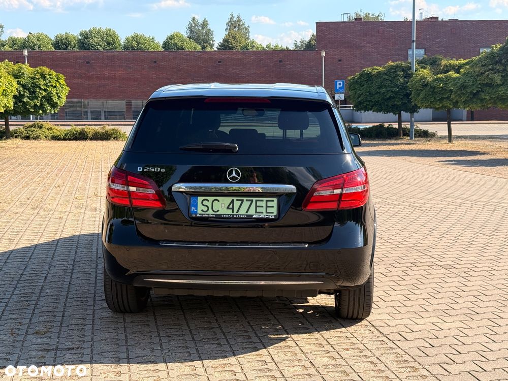Mercedes-Benz Klasa B (Electric Drive) 250 e - 7