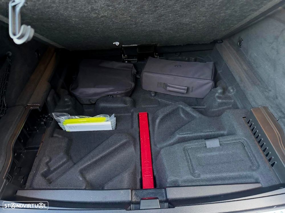 Mercedes-Benz EQC 400 4Matic - 11