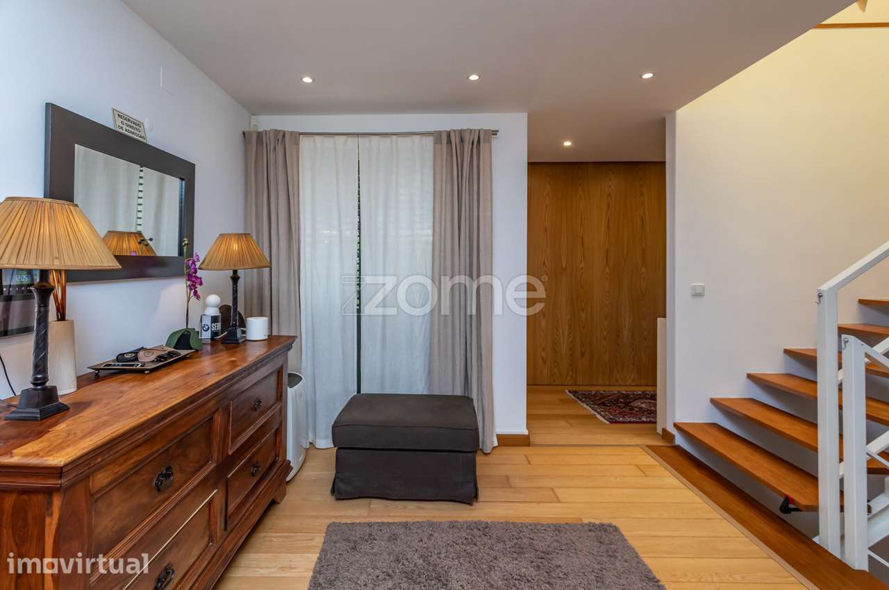 Moradia T5+2 com jardim, garagem e fabulosa vista de mar na Parede. - Grande imagem: 3/60