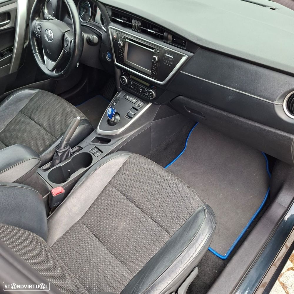 Toyota Auris 1.8 HSD Exclusive - 24