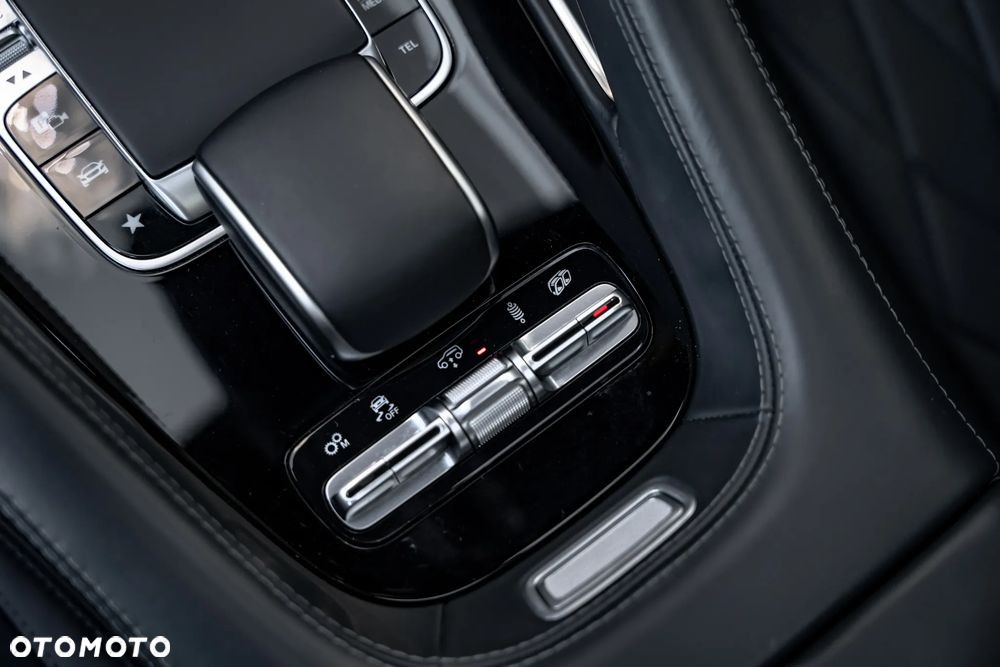 Mercedes-Benz GLS - 21